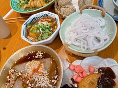 -包整·丝娃娃(甲秀楼景观店)