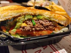 -The Habit Burger Grill 哈比特汉堡(复兴soho店)