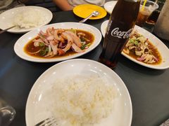 -席娜卡琳火车铁道夜市