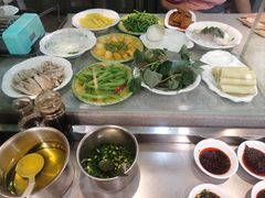 -周家大连水饺(美专校街店)