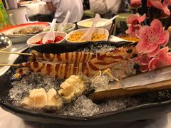 -鲜入围煮花胶鸡海鲜火锅