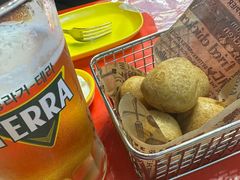 -BHC炸鸡(明洞总店)