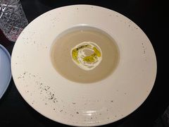 黑松露野生菌菇汤-C&R西班牙餐厅