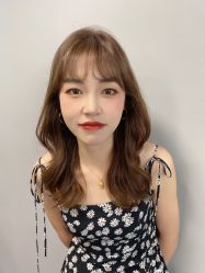 -苑苑发型设计
