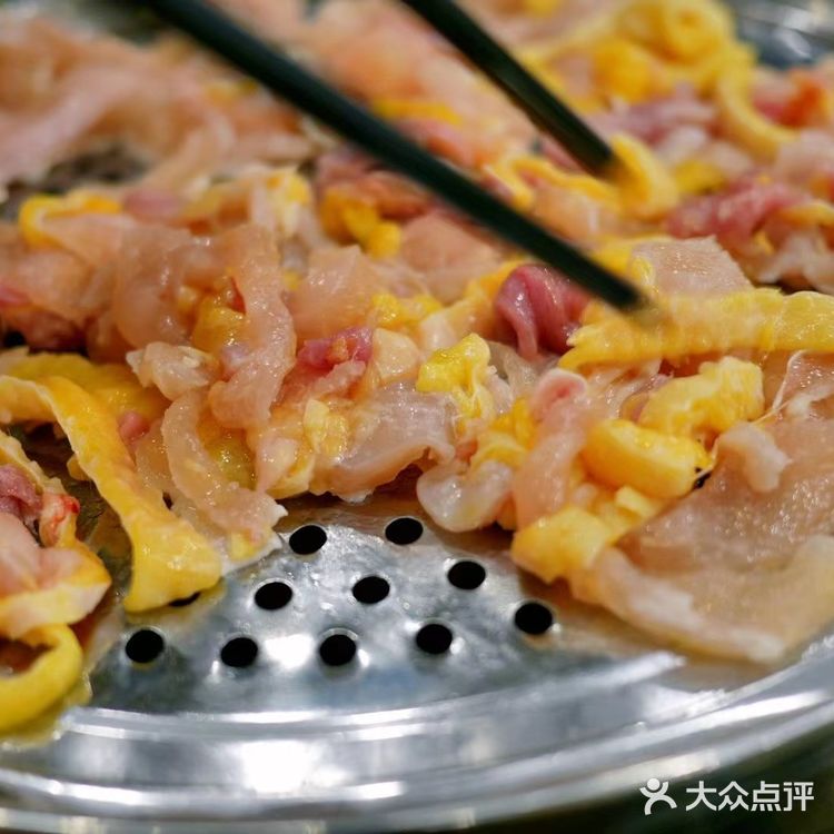 码头土鸡村:新鲜土鸡与生蚝的美味体验