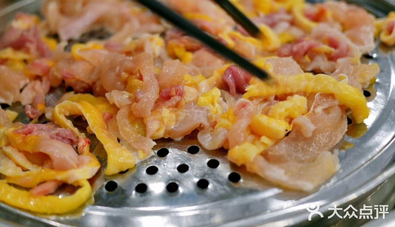 码头土鸡村：新鲜土鸡与生蚝的美味体验
