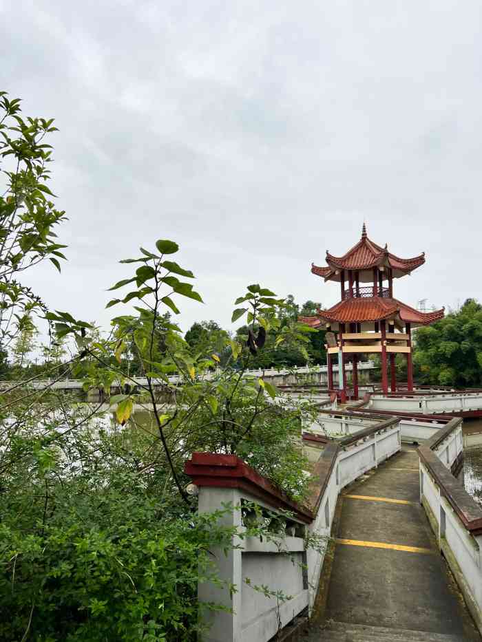 江油青龙湖山庄图片