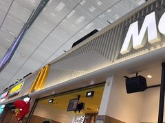 -麦当劳(深圳北站B2检票口楼上)