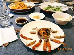 招牌活拆蟹黄-成隆行·蟹王府(淮海店)