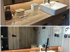 -西安大雁塔科技大学地铁站亚朵酒店