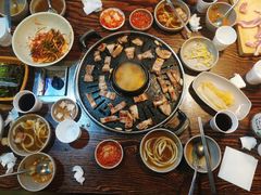 -钱小主·自助回旋烤肉火锅餐厅(东方新天地店)