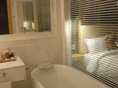 -苏州金鸡湖中茵皇冠假日酒店