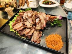 馕坑烤羊腿-阿拉丁新疆风味餐厅·清真(罗廊巷店)