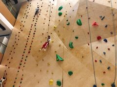 -ROCKPLUS攀岩馆(环宇城店)