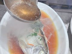 -丹水桥地锅鱼·翘嘴鲌·地方特色全鱼宴(丹江口大坝店)