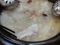 -濠轩阁特色生蚝火锅(水湾路店)