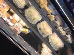 -红宝石·鲜奶小方·海派西点房(浦三店)