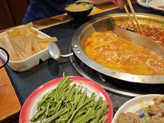 -沸炉重庆老火锅(军事博物馆店)