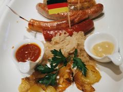 -1886德国汽车餐厅(外滩十六铺码头店)