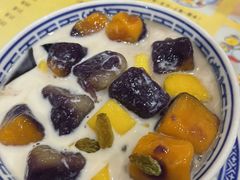 -广信牛奶甜品世家(台东店)