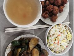 -上海对外经贸大学松江校区-食堂