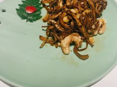茶树菇鲜鱿-卯时·龙光雅宴·精致锡帮菜(惠山古镇店)