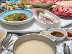 -红鼎豆捞·非遗鲍皇汤火锅(宝丰路店)