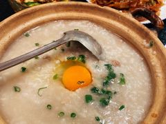 -何妹湿辣牛肉·粤式烧烤砂煲(桂雅路店)