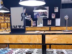 -罗伯特眼镜·蔡司官方授权(罗湖国贸店)