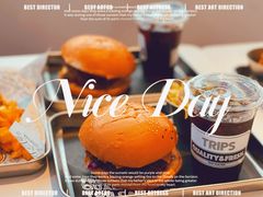 -TRIPS BURGER(大钟寺店)