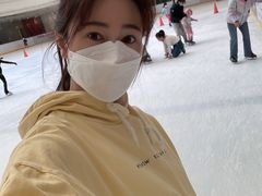 -陈露国际冰上中心(天津嘉里汇店)