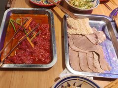 -洱火云南酸菜牛肉火锅(石景山当代商城店)