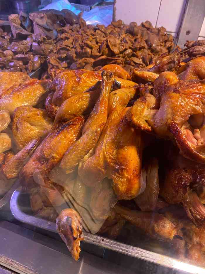 土门八珍烤鸡腊味店(土门老店)-"今天去还行,两队各有十几个人,排了不