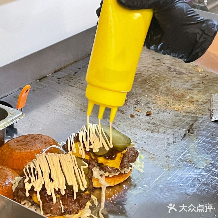 多么伟大的两个汉堡🍔