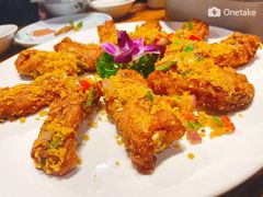 手抓蒜香排骨-黄泥岗·黄陂农家菜(百步亭店)