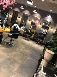 -时尚殿堂明星门店