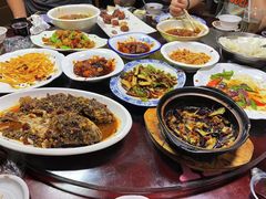 肥肠茄子煲-大隐隐于市私房菜(保和小区店)