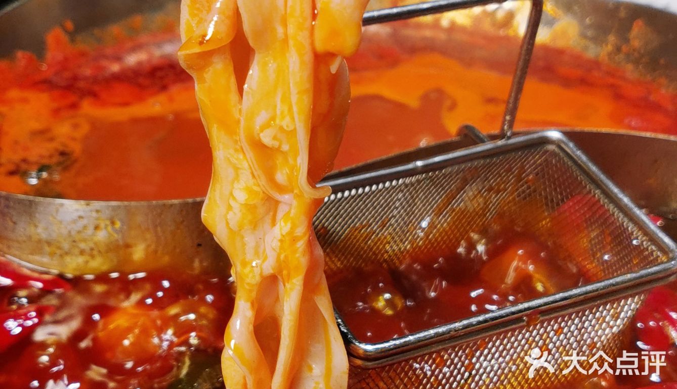 谁敢信啊！我竟然在火锅店吃上了有史以来吃过蕞好吃的一口包子！