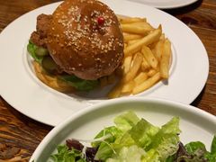 -1886德国汽车餐厅(外滩十六铺码头店)