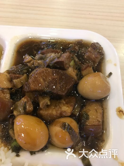 模特很赚钱吗最新资讯（谁能告诉我哪里有香港模特商务快餐吃住贵吗？）