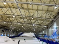 -乔波室内滑雪场