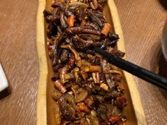 -老滇山寨•云南特色菜•地方菜•民族风情歌舞表演(金碧店)