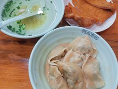 清汤-潘国仙耳光馄饨(黄家阙路店)