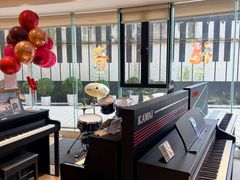 -柏斯音乐艺术中心·钢琴·吉他(上音店)