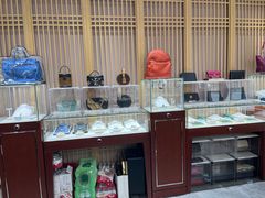 -吉吉吉名品二手奢侈品名表名包回收(静安店)