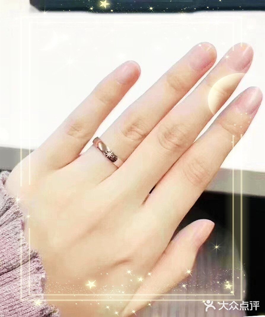 时尚又简约的玫瑰金对戒,在I Do找到啦~