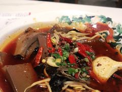 -渝是乎酸菜鱼·川渝小炒(新世界百货望京店)