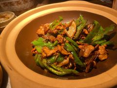 碾辣椒炒肉-吃饭皇帝大土家民族菜(正大广场店)