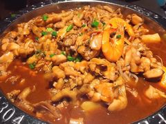 鸡爪煲-胖哥俩肉蟹煲(湖滨银泰in77店)