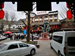 对面街景-蜀门客栈(剑门关景区店)